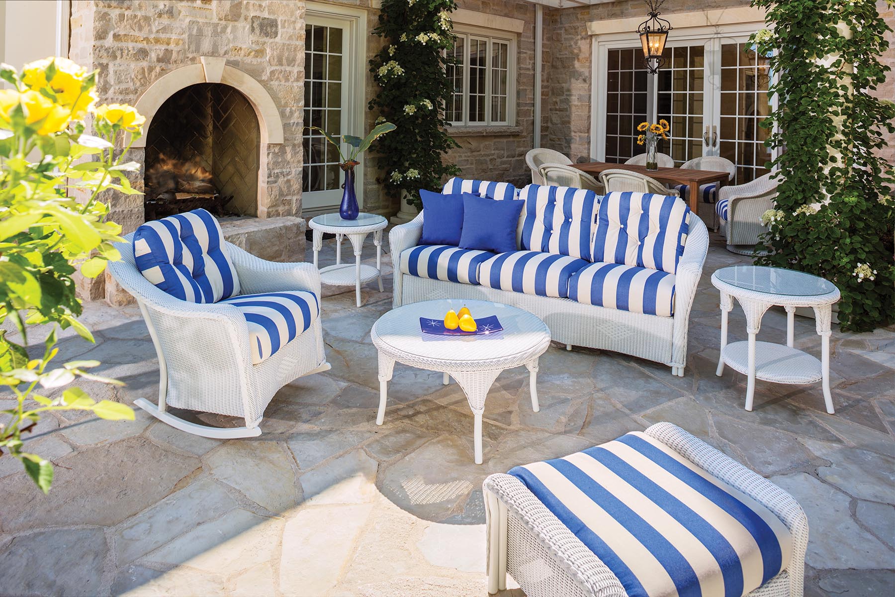 Fashionable outdoor cushions.